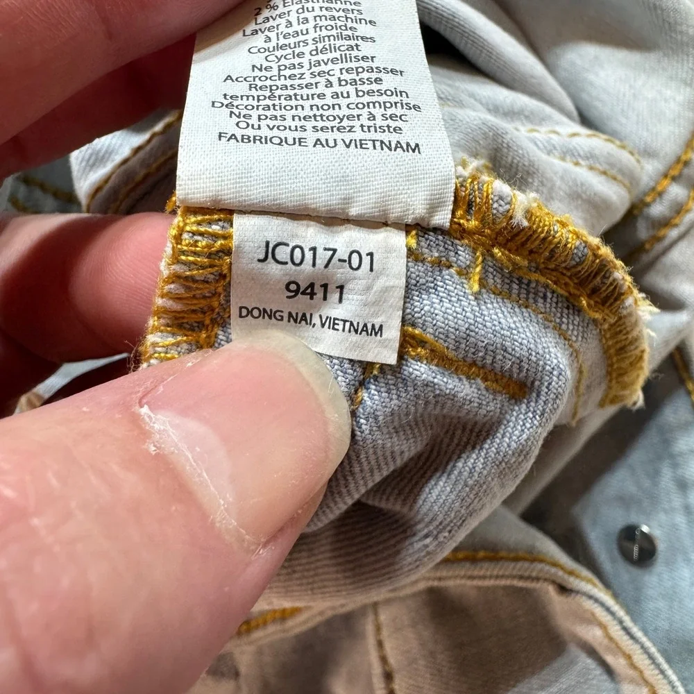 LuLaRoe Jaxson Denim Jacket Aztec Embroidery Blue Women's 2XL Boho Trucker‎ Y2K